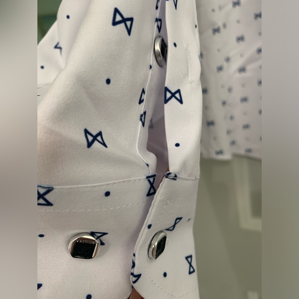 Men's Shirt in White and Blue Pattern - Picture 3 of 4